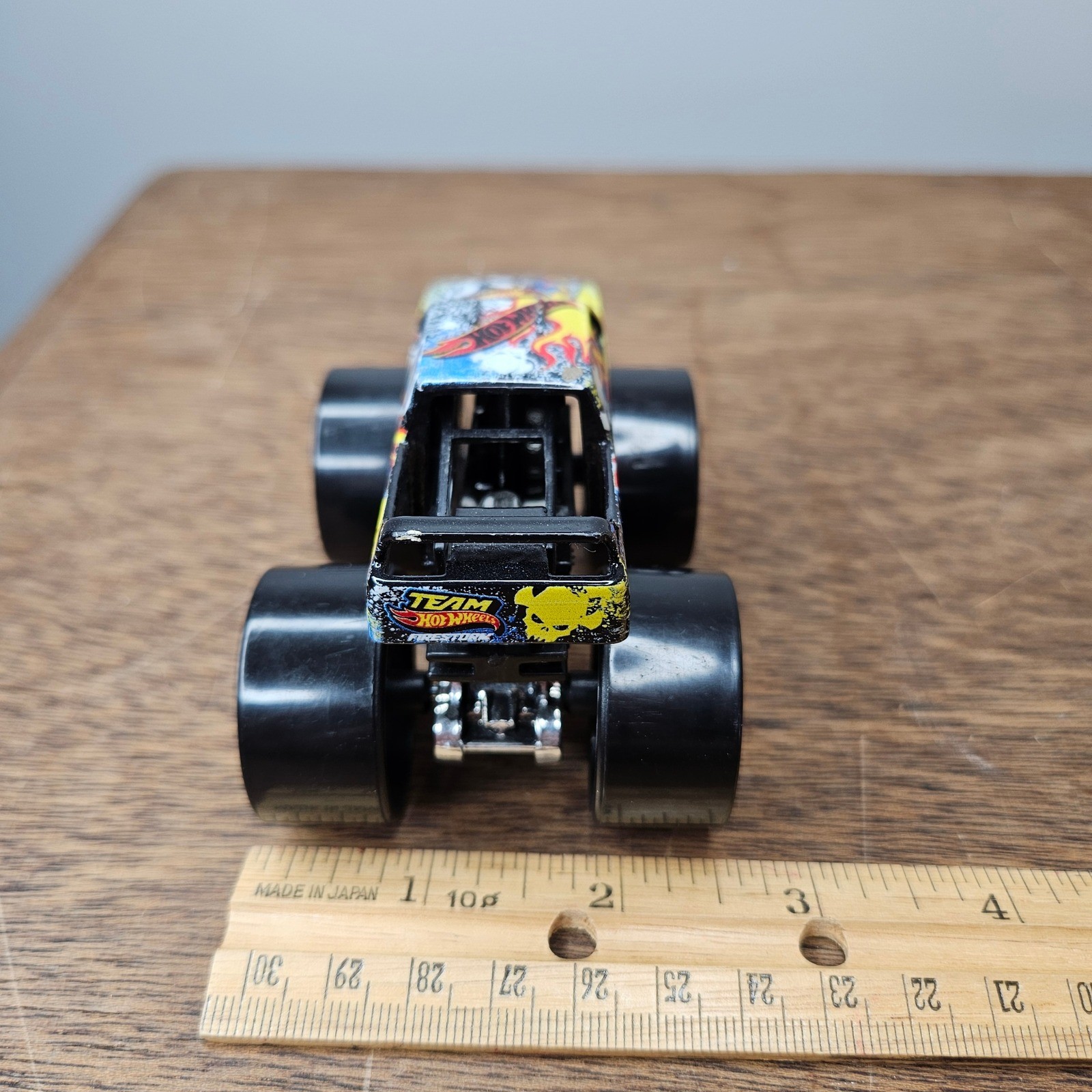 Hot Wheels Monster Jam Team Hot Wheels Firestorm Monster Truck Skull Flames 1:64