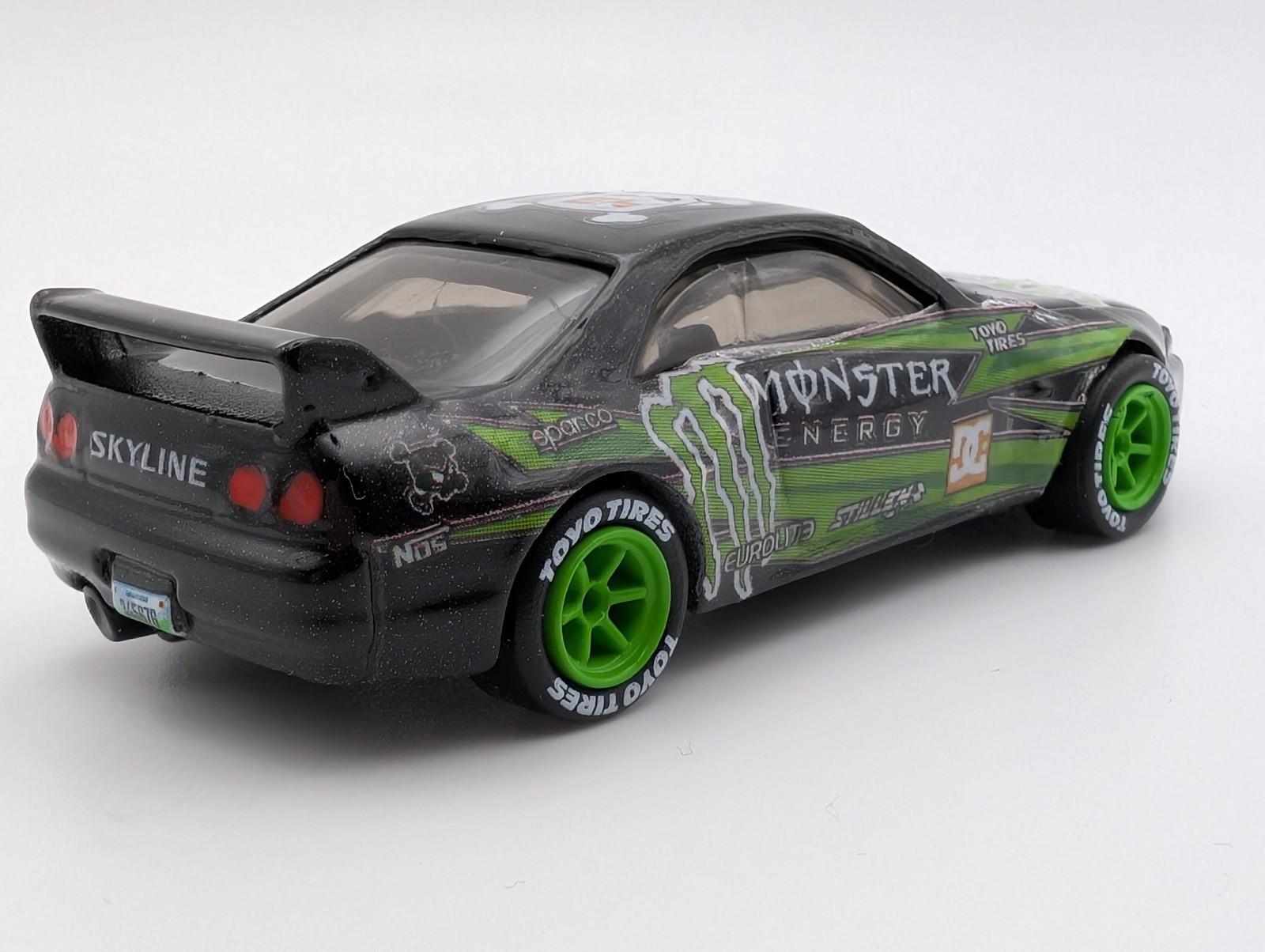 Hot Wheels CUSTOM Nissan Skyline GT-R R33 BCNR33 Monster Energy HOONIGAN Toyo