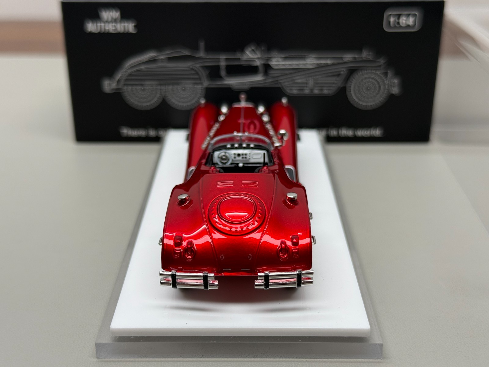WM 1:64 Metallic Red Hydra Schmidt Coupe V16 Sport Model Diecast Car