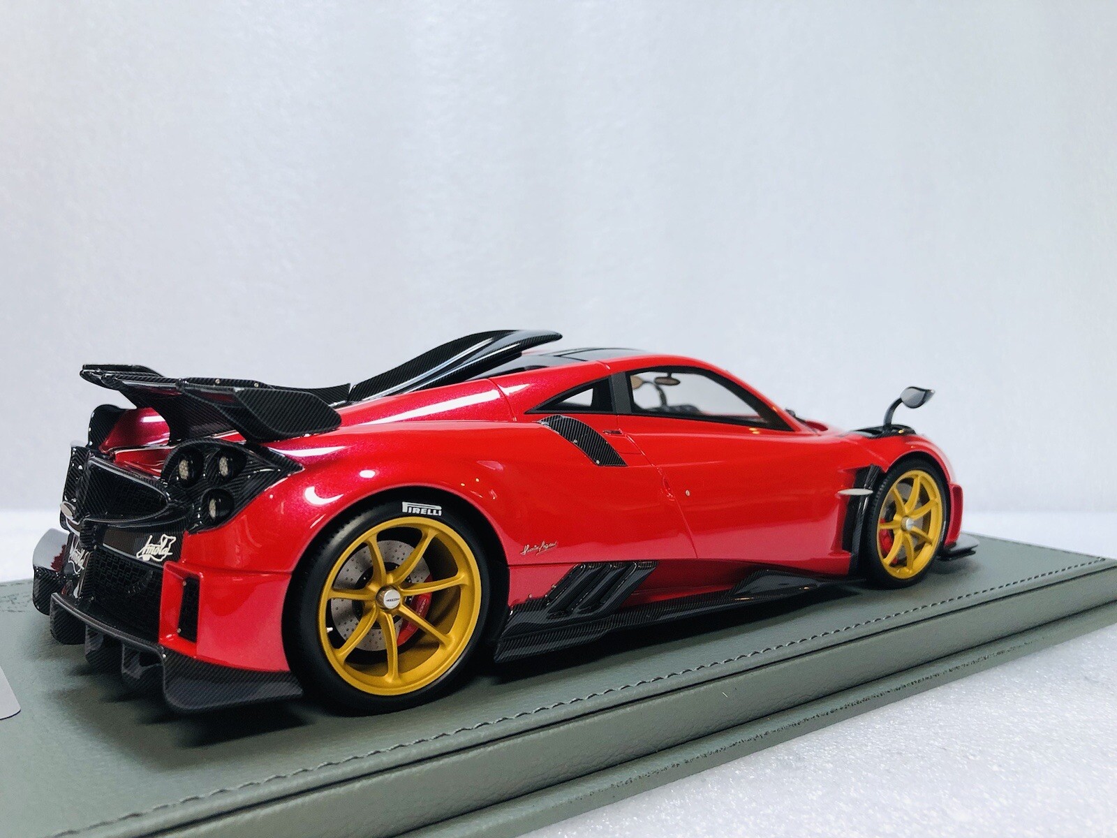 1/18 BBR Pagani Imola Azalea Red Metallic Limited 140 pcs with display case
