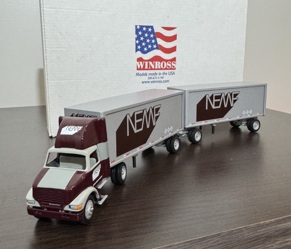 NEMF New England Motor Freight Doubles 2003 Winross Truck I81/S