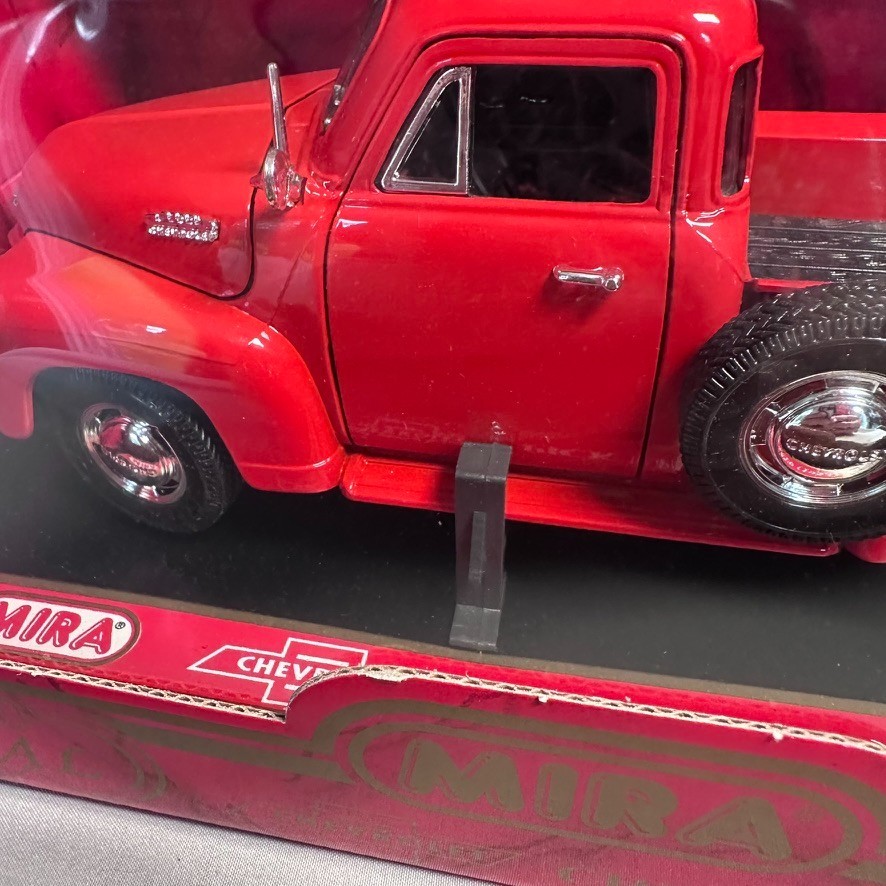 1953 Chevrolet Pickup Mira Golden Line 1:18 Diecast Red #6203