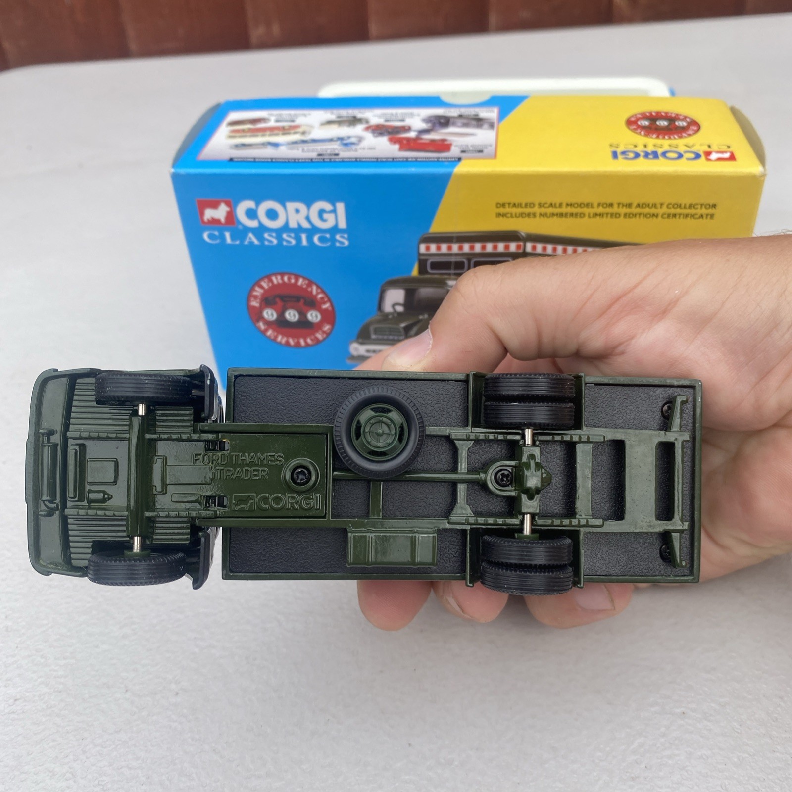 Corgi Classics 30307 Police Mobile Column Thames Trader Control Unit 1:50 Scale