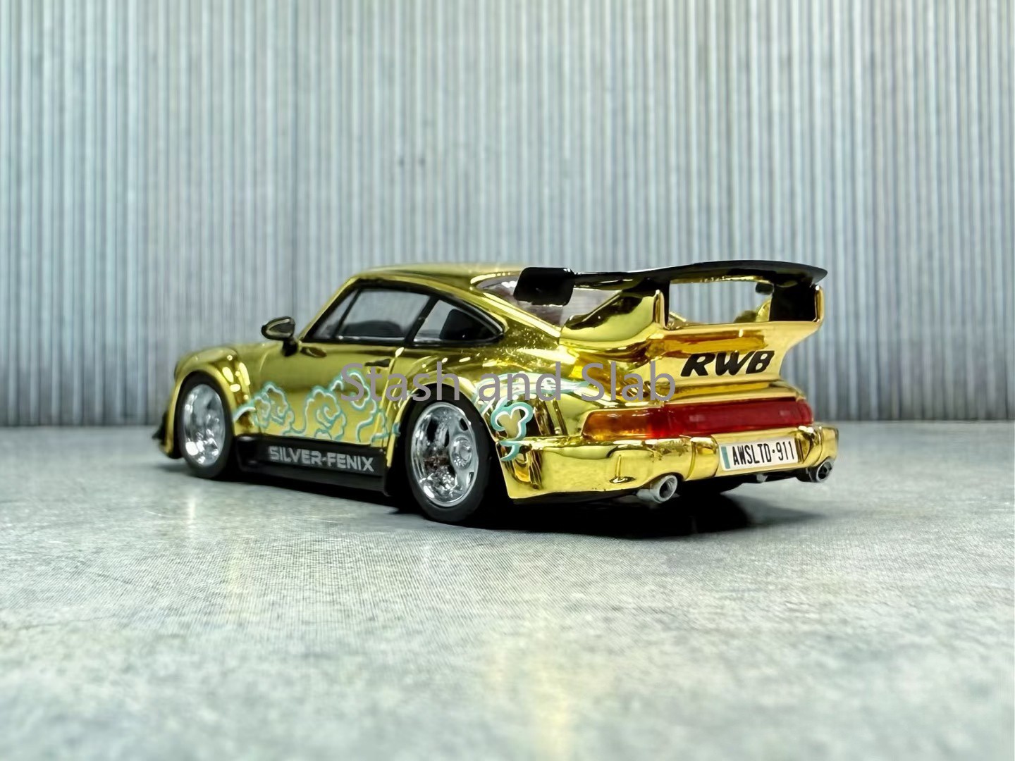 MOTORHELIX 1:64 RWB 964 Silver-Fenix Gold Chrome Toshikazu Nozaka Art 1299