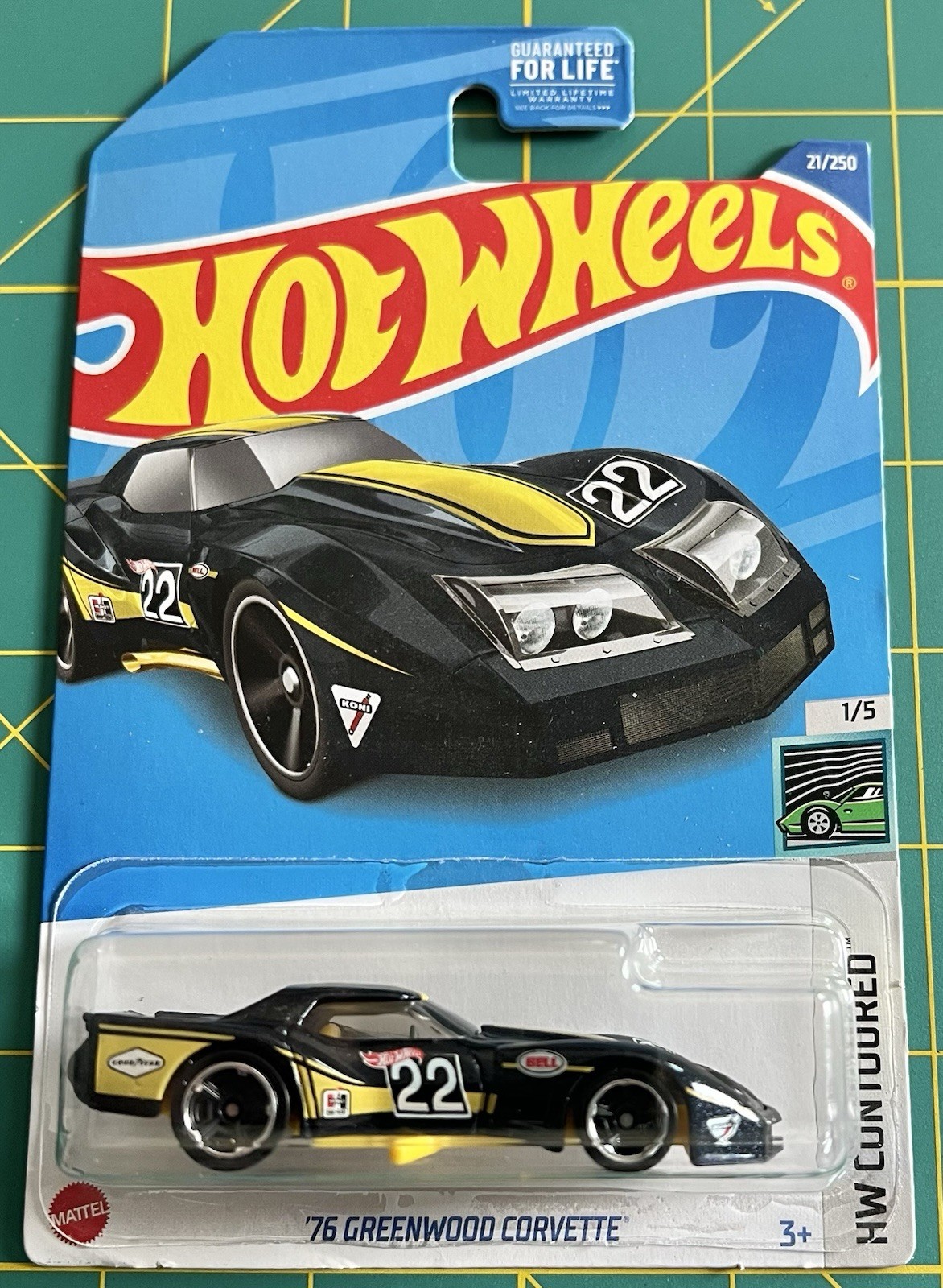 LOT OF 2 – 2022 HOT WHEELS ‘76 GREENWOOD CHEVY CORVETTE BOTH COLOR VARIANTS