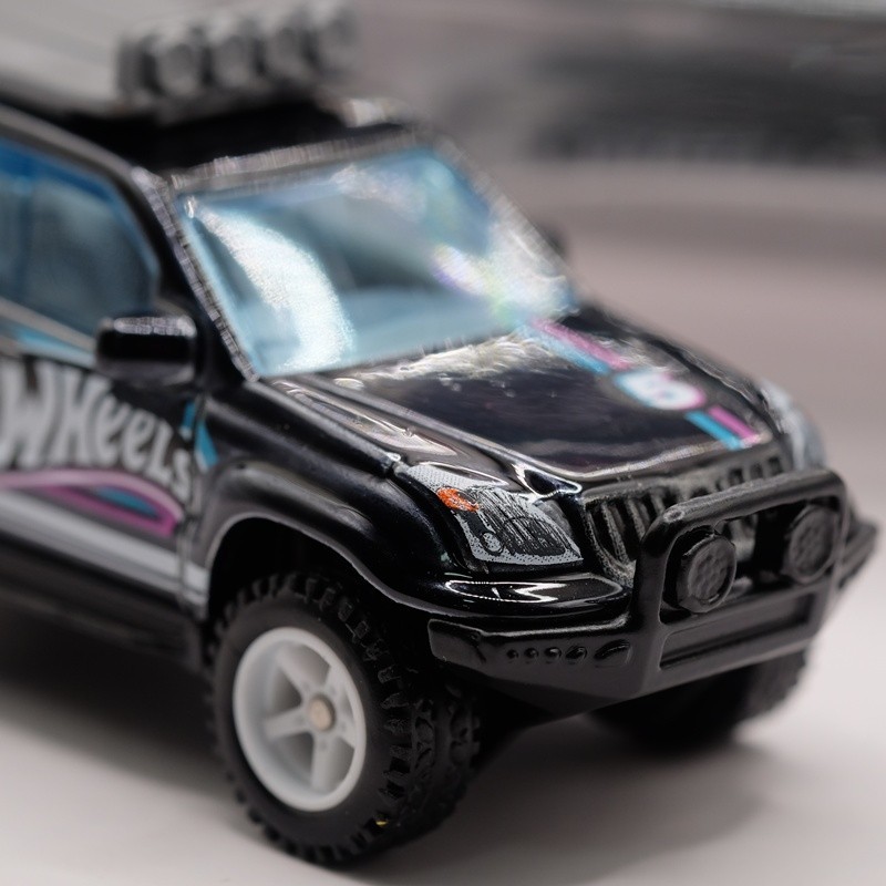 Hot Wheels 2026 Target Mail In 2005 Toyota Land Cruiser Prado No.5 With Case