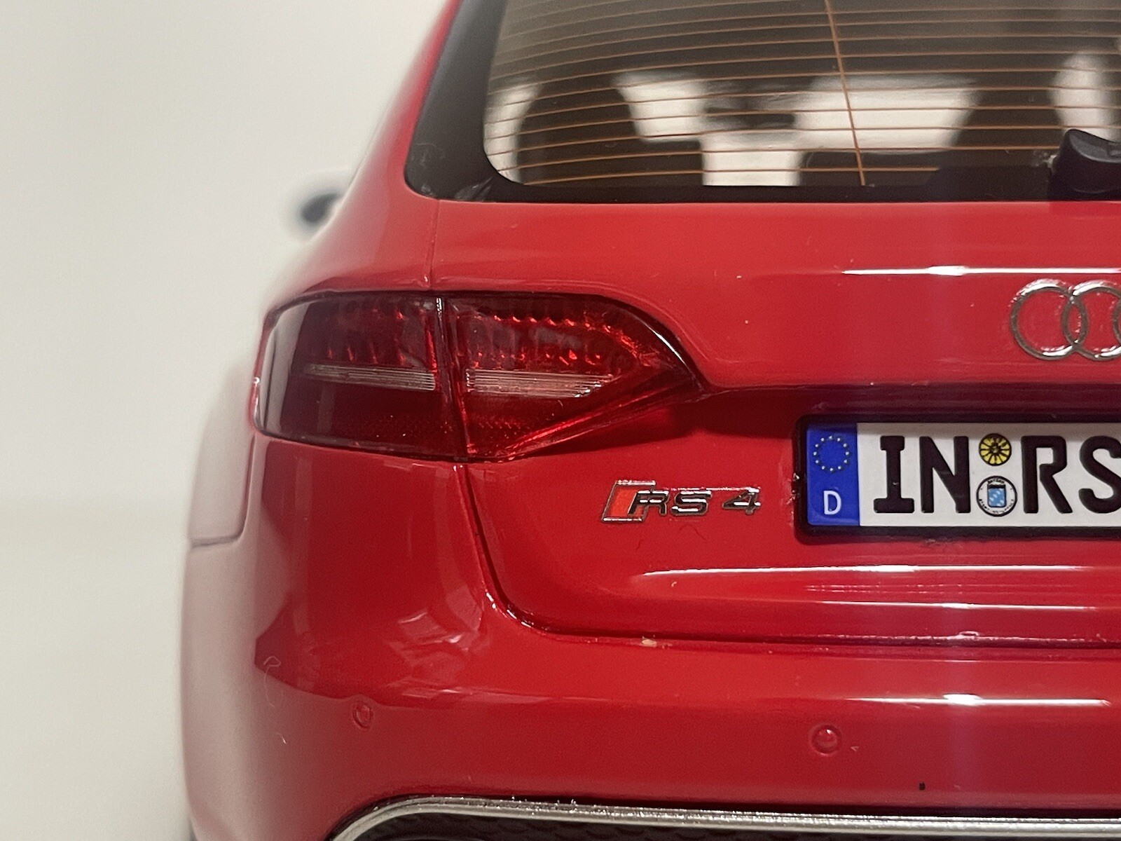 GT Spirit 1/18 Audi (B8)RS4 Avant Red 2013(GT016A)