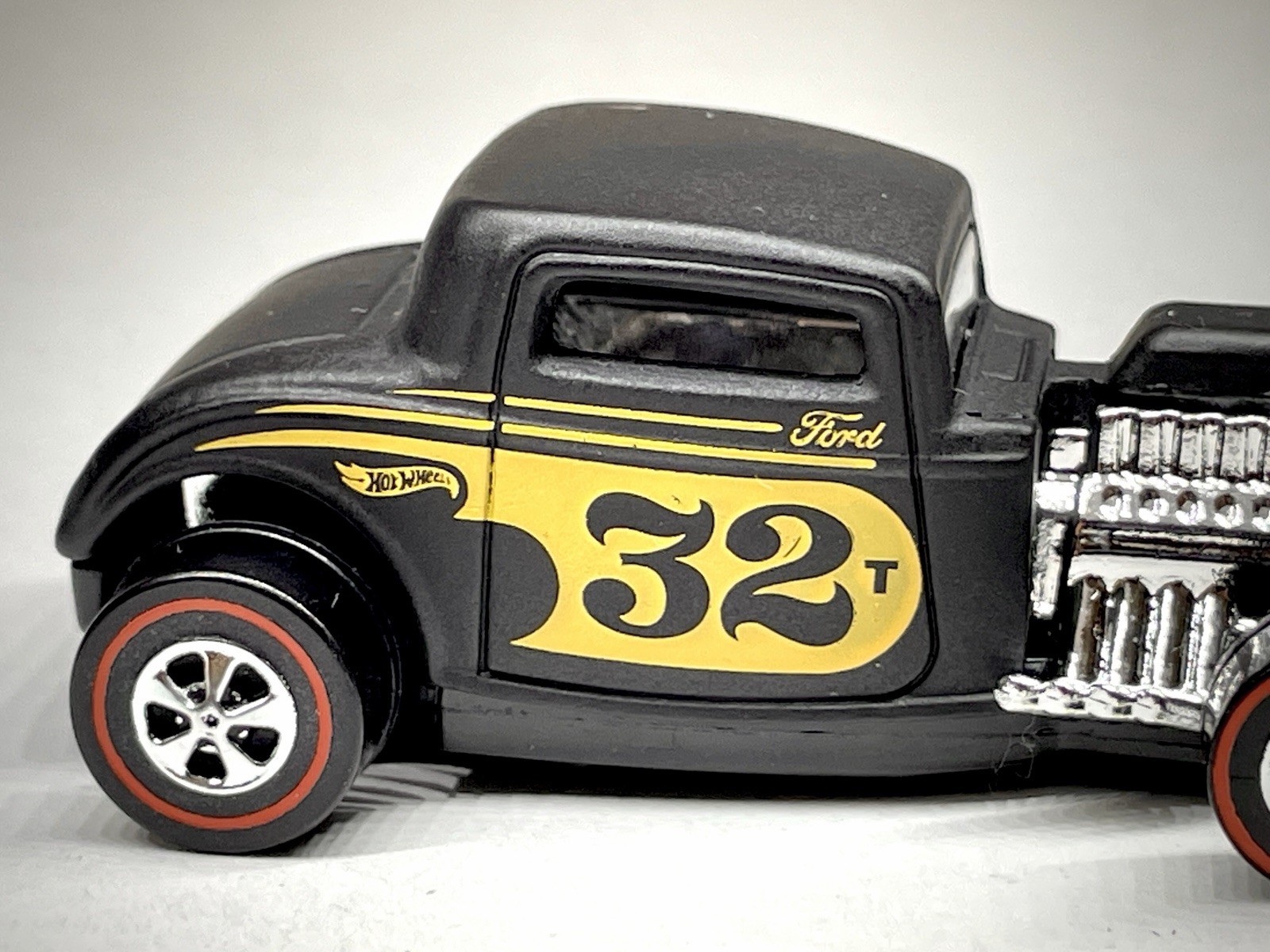 🔥 Hot Wheels CUSTOM MADE REDLINE ’32 Ford Satin Black Diecast 1:64