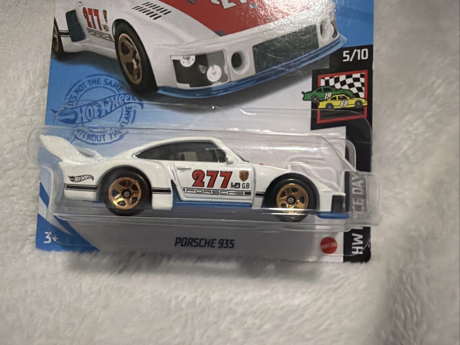 Porsche 935 Magnus Walker Urban Outlaw Red Hood Blue Base 2021 Hot Wheels