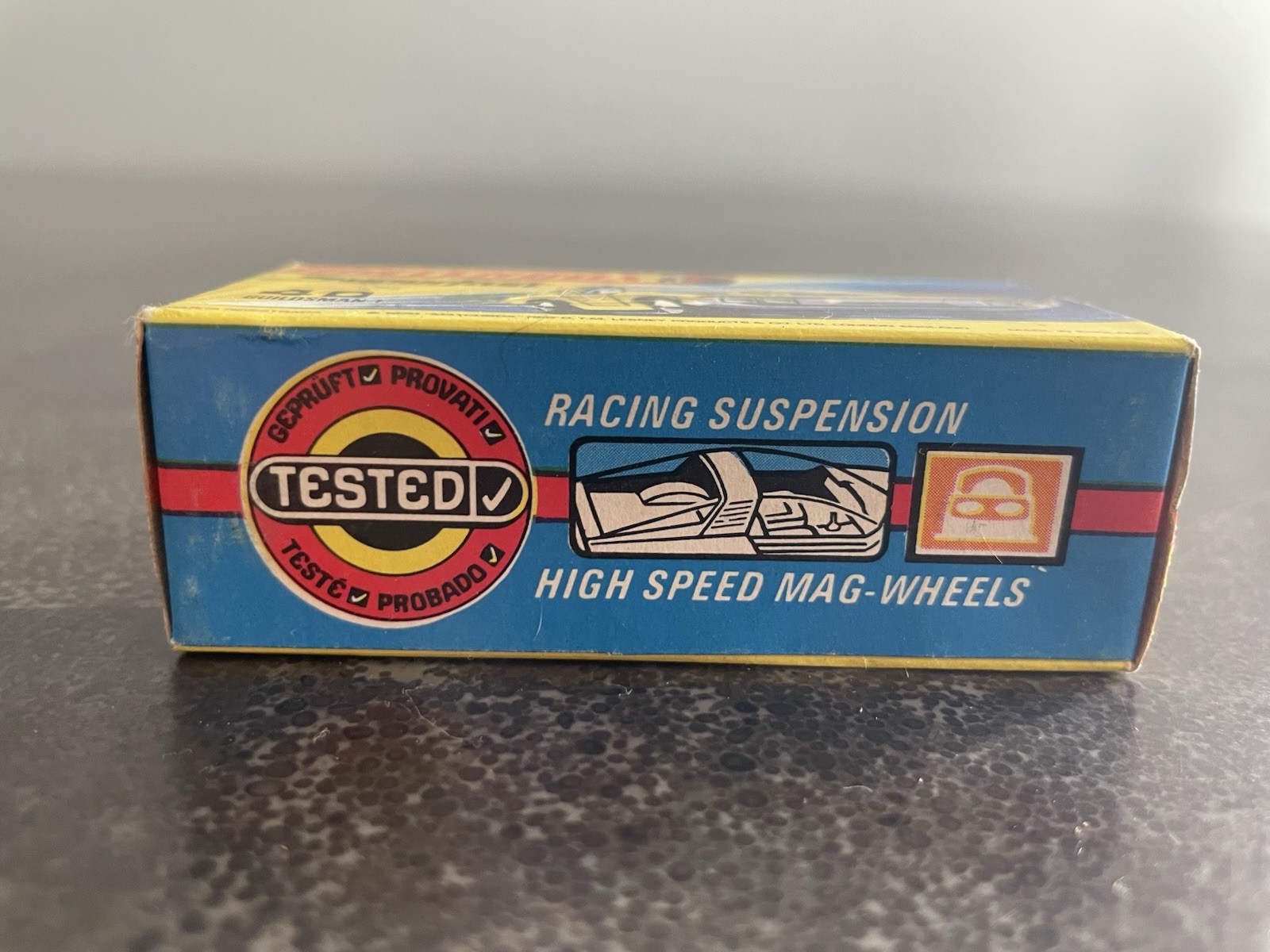MIB Matchbox Superfast #40 Pink Vauxhall Guildsman 1 in Box Lesney 1971