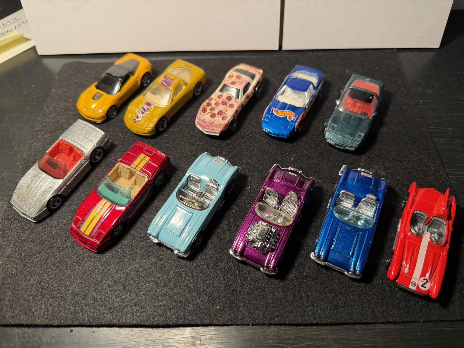Hot Wheels LOT of 11 Corvette cars loose-all diff see photos please