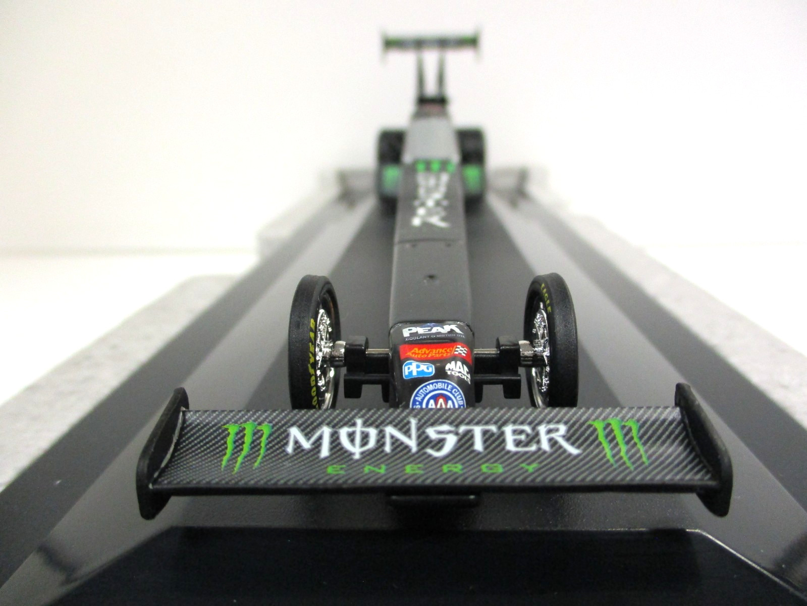 LIONEL RACING – BRITTANY FORCE MONSTER ENERGY NHRA TOP FUEL DRAGSTER – 1/32