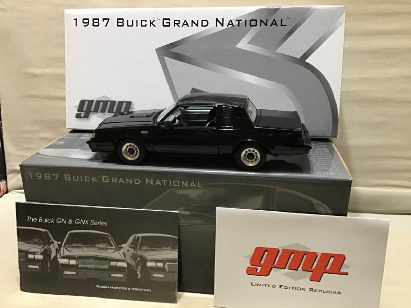 BUICK GRAND NATIONAL 1987 BLACK GMP #8201 DETAILED DIECAST RARE 1/24 read defect