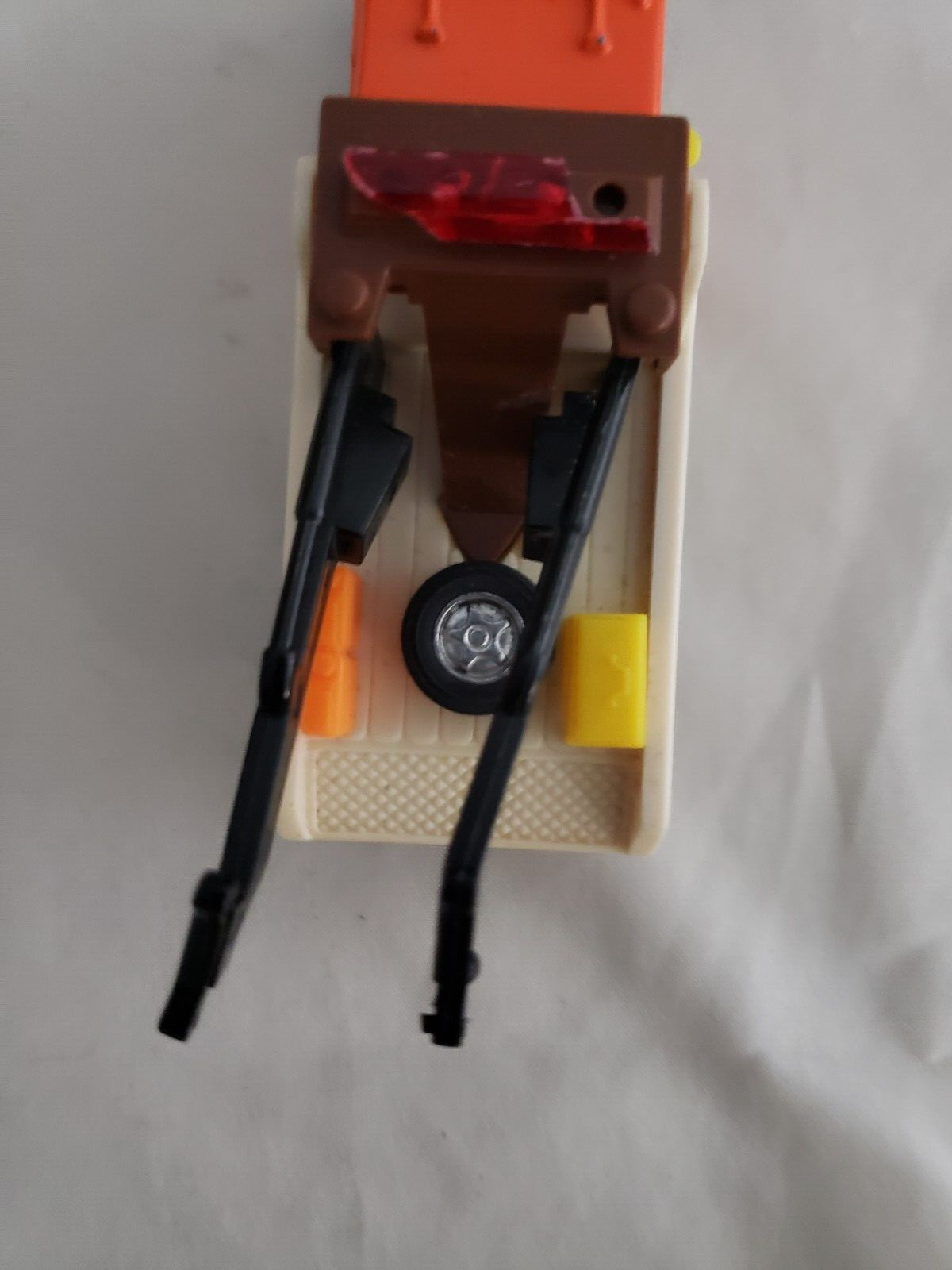 Kintoy Tow Truck Wrecker – 4.75″ – NON WORKING Friction Truck AS IS