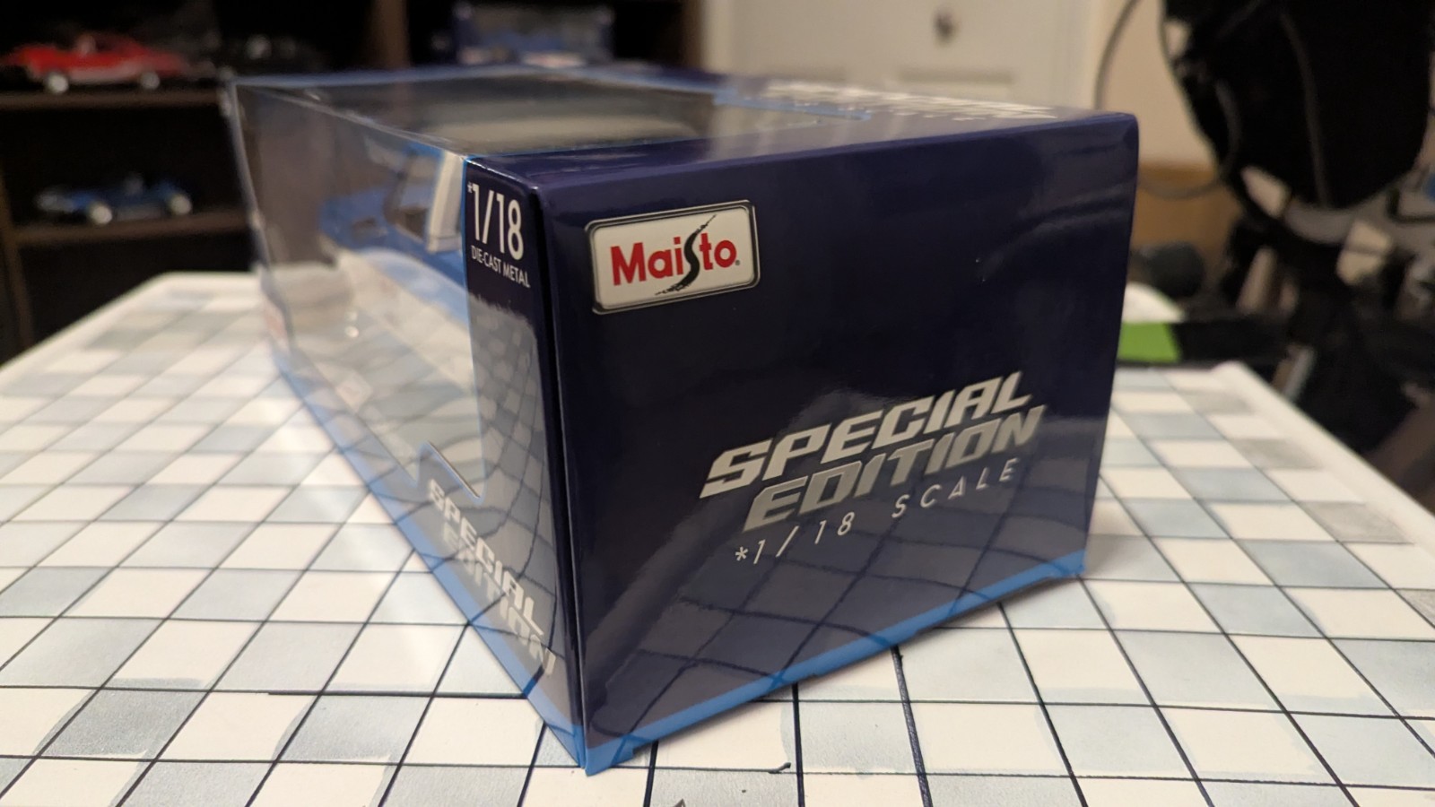 Maisto 1/18 1974 Chevrolet C10 Cheyenne Super Blue