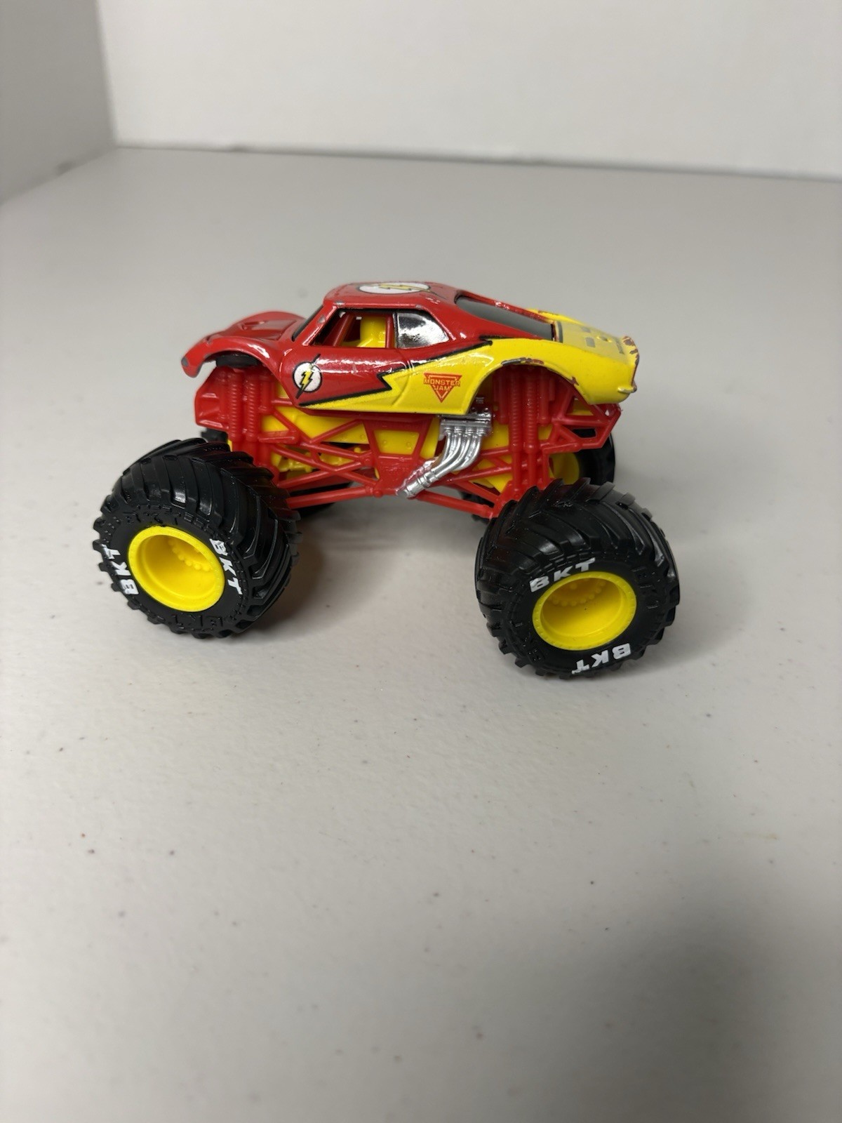 Spin Master Monster Jam Truck The Flash DC Comics Superhero 1:64