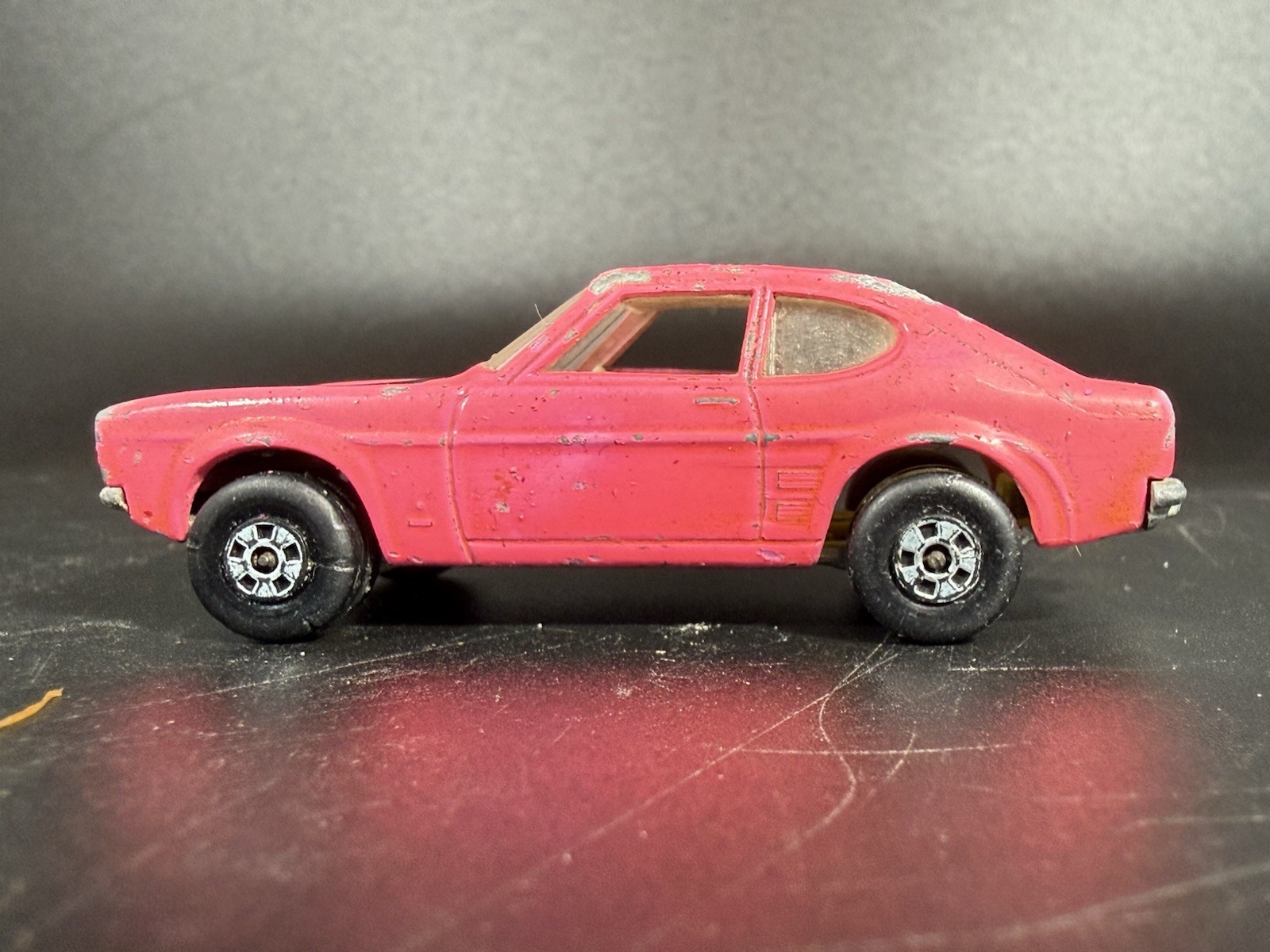 Matchbox Lesney No 54 Ford Capri * Superfast * Pink W/Black Hood 1970 * England