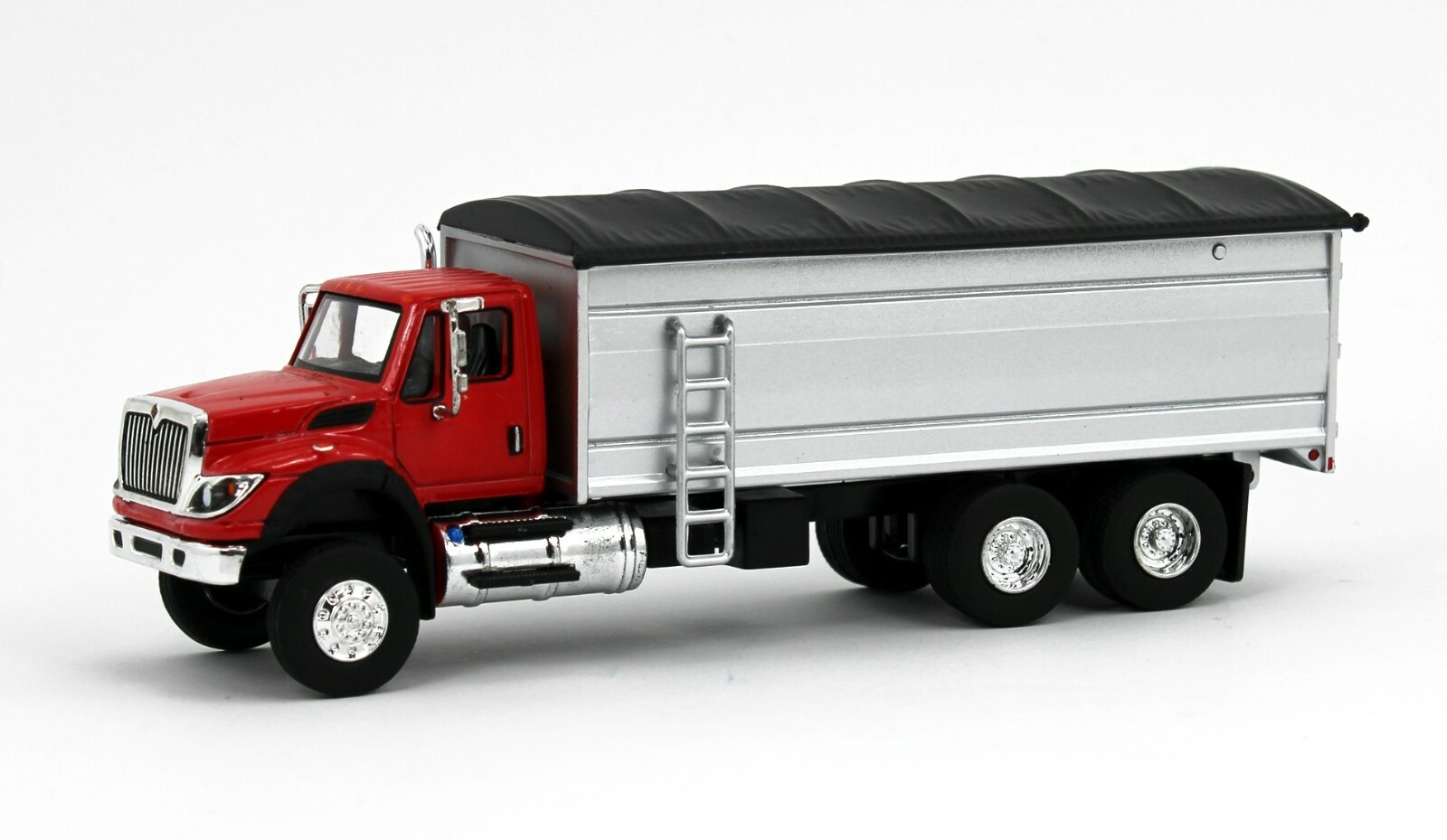 2022 GREENLIGHT 1:64 INTERNATIONAL WORKSTAR *GRAIN TRUCK* Red & Silver *NIP*