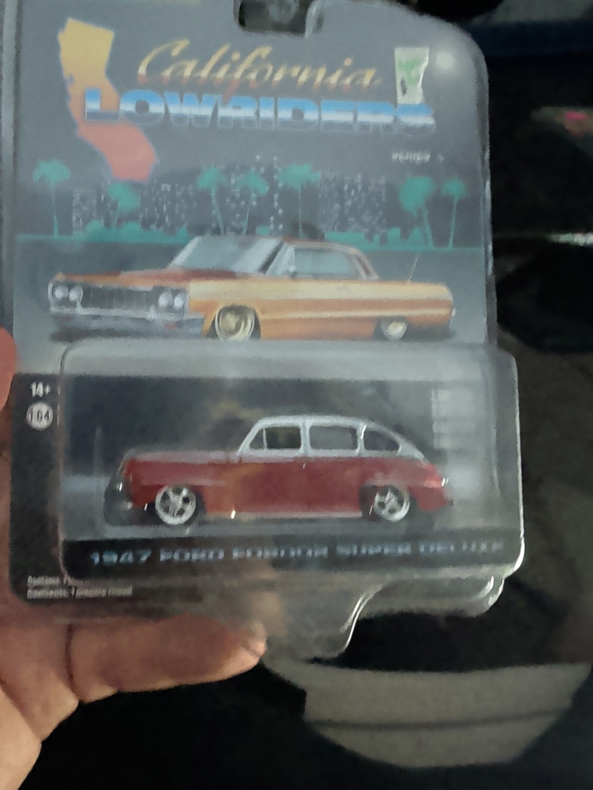 Greenlight Collectibles California Lowriders 1:64 1947 Ford Fordor Super Deluxe