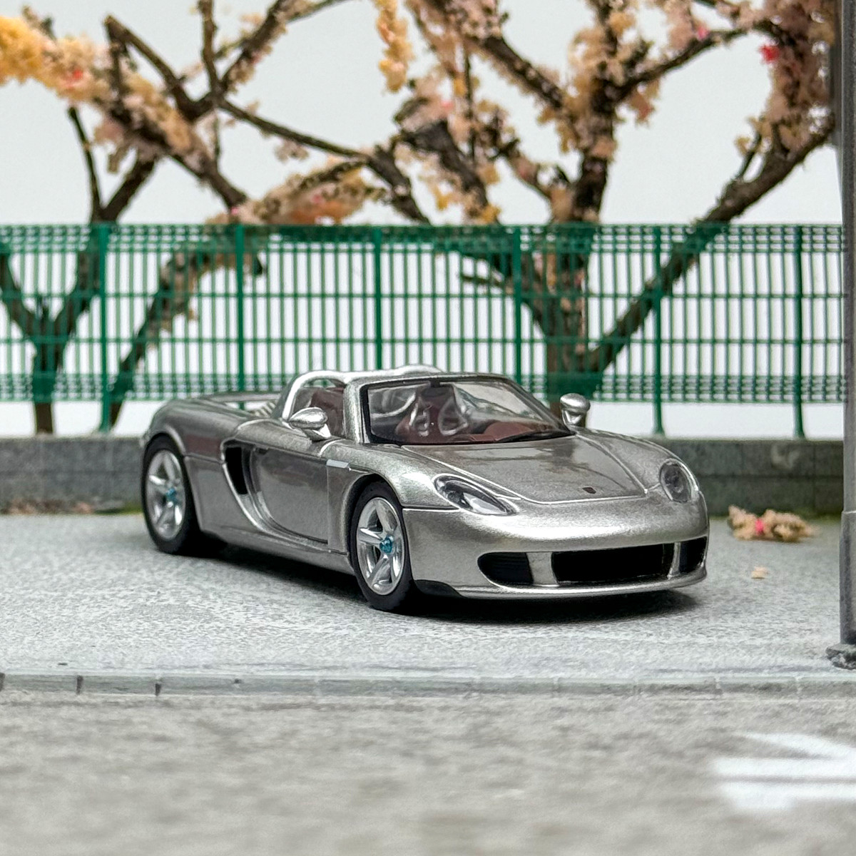 1: 64 scale model car silver Carrera GT Roadster alloy die cast