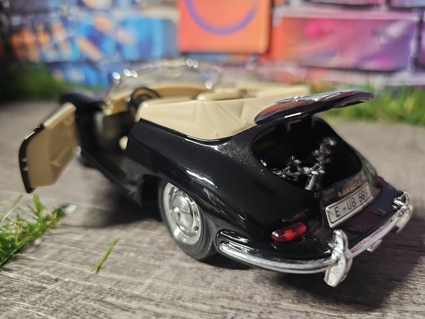 Vntg 2004 Welly 1961 Porsche 356B Cabriolet Black 1:24 Scale Diecast Car NO BOX