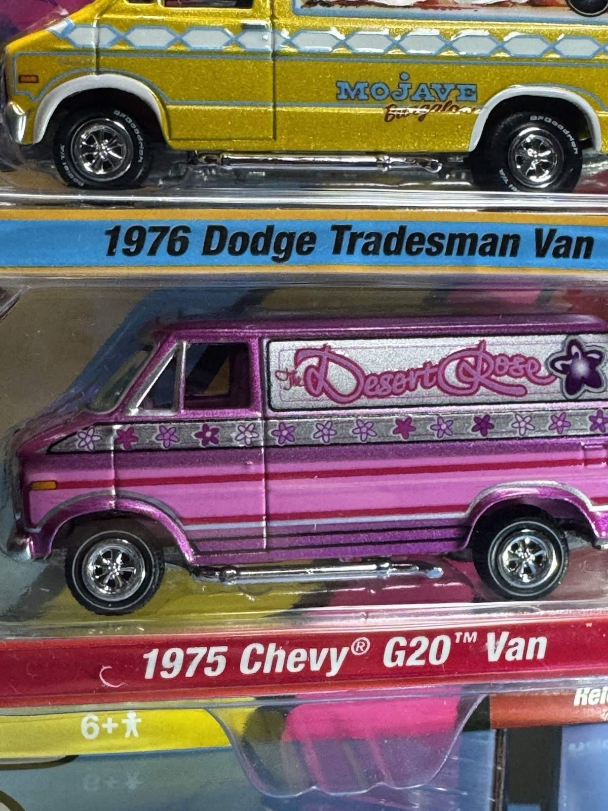 Johnny Lightning Boogie Vans 2-Pack 1976 Dodge Tradesman/1975 Chevy G20 1:64