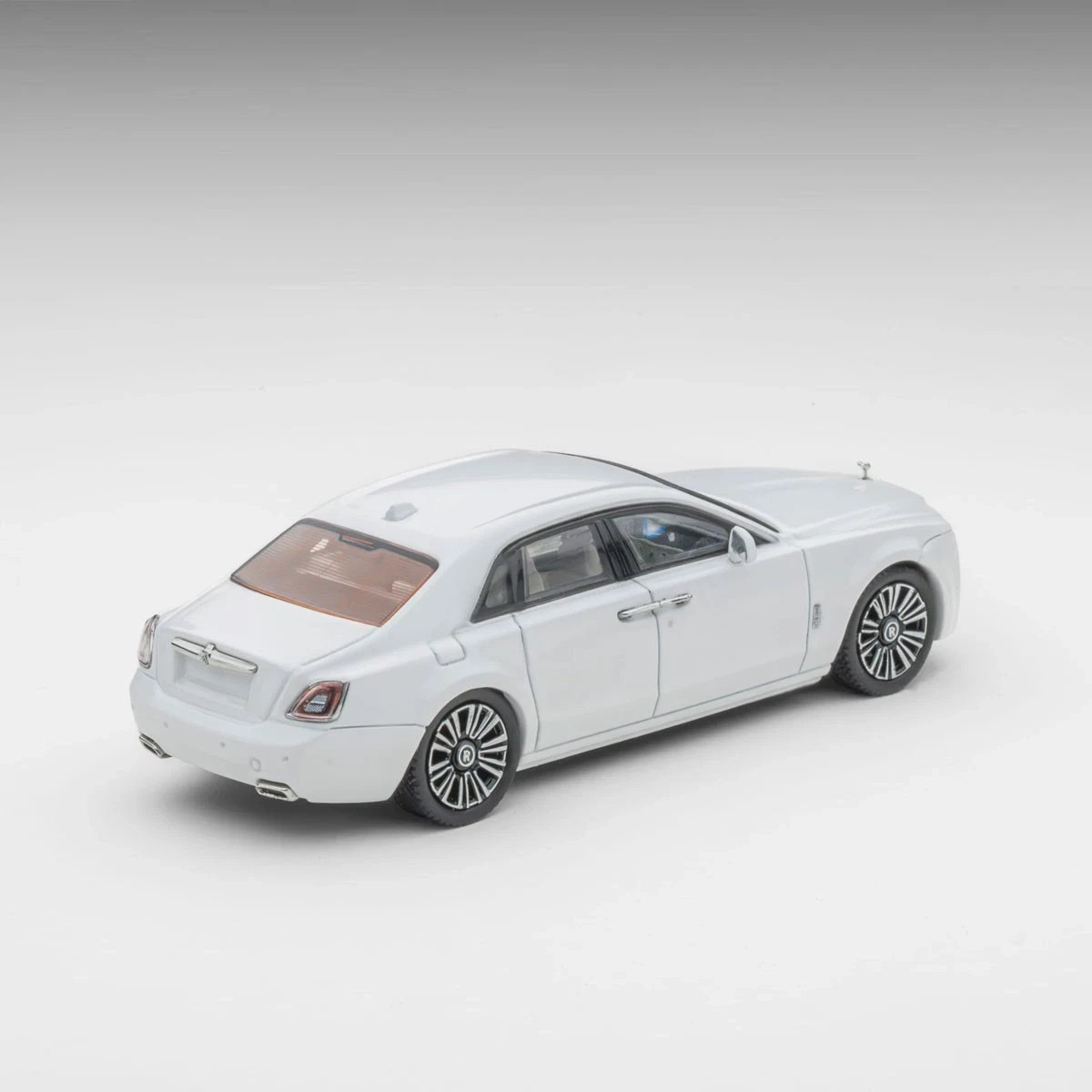 ROLLS ROYCE GHOST SECOND GEN SERIES II WHITE 1/64 DIECAST CAR BY KING MODEL KM