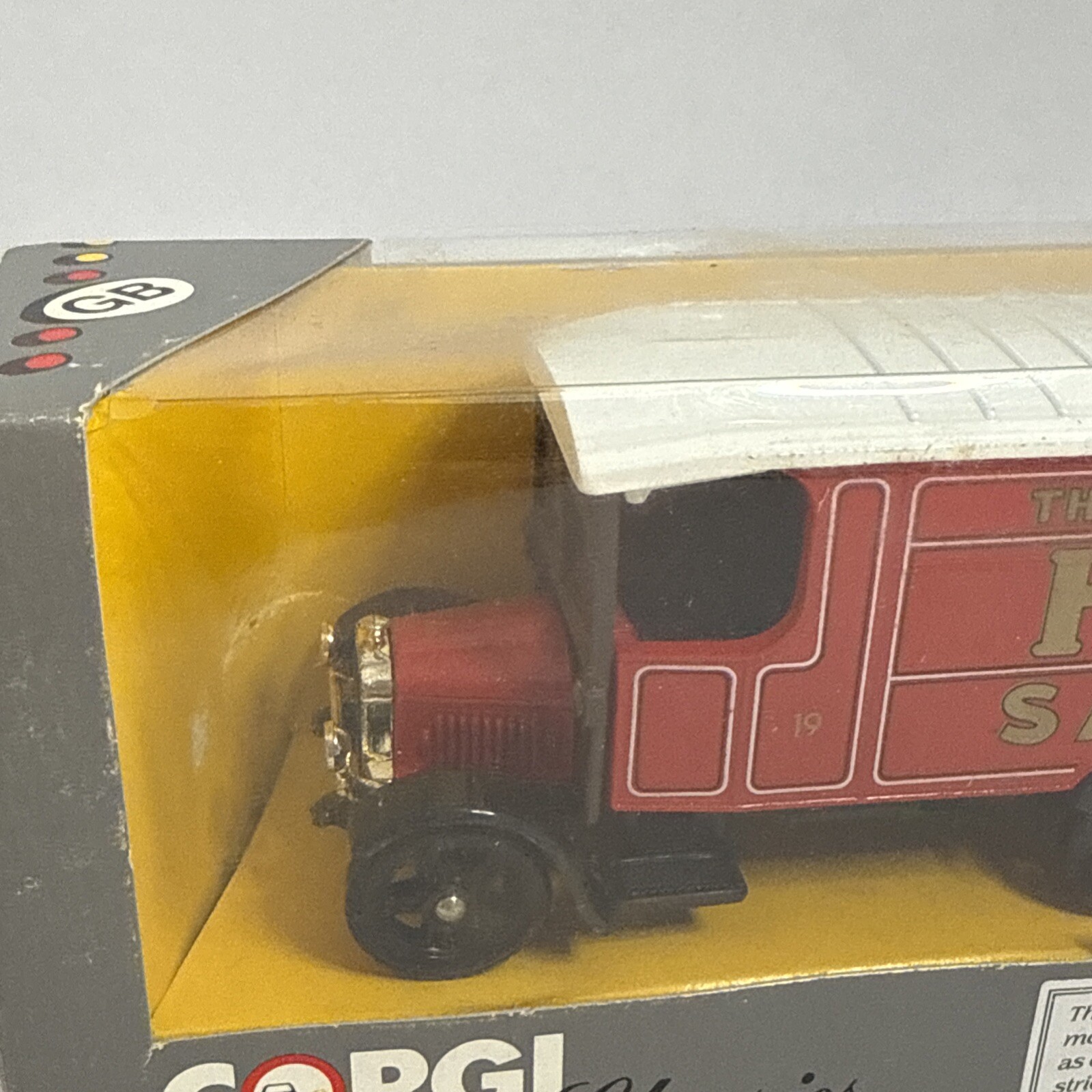 CORGI CLASSIC HP Steak Sauce Delivery Truck #907 Limited Edition 1985