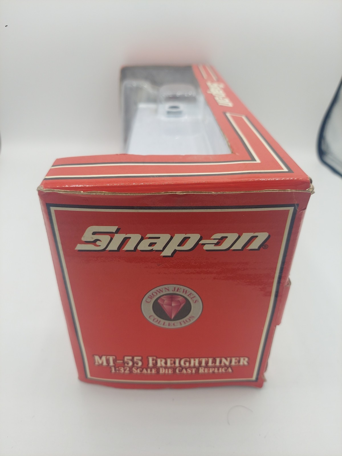 Snap-On Tools MT-55 Freightliner Truck 1:32 Die Cast Replica, 2004 Crown Jewels