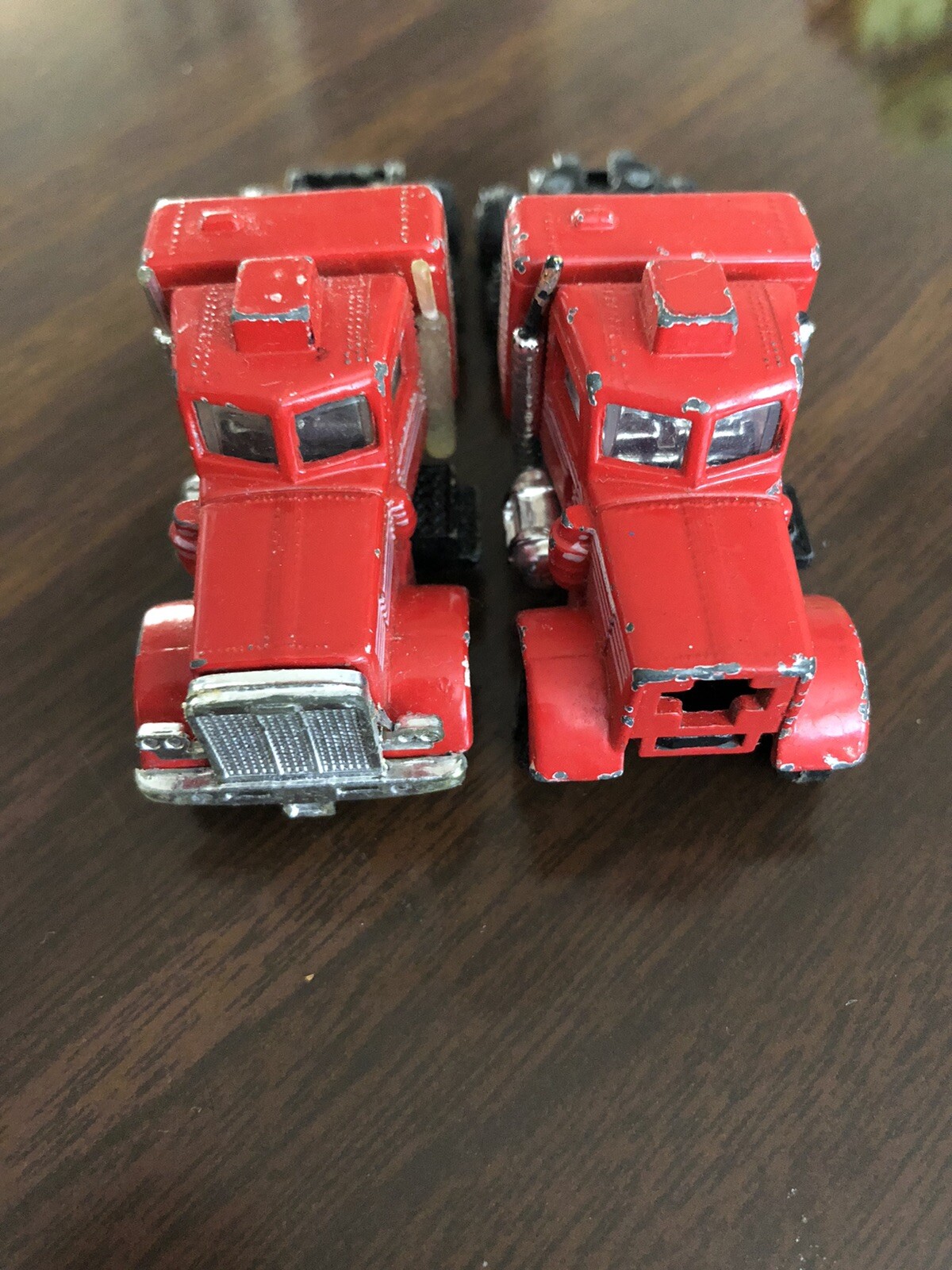 lot of 5 collectible die cast and plastic trucks, van, bulldozer and wrecker