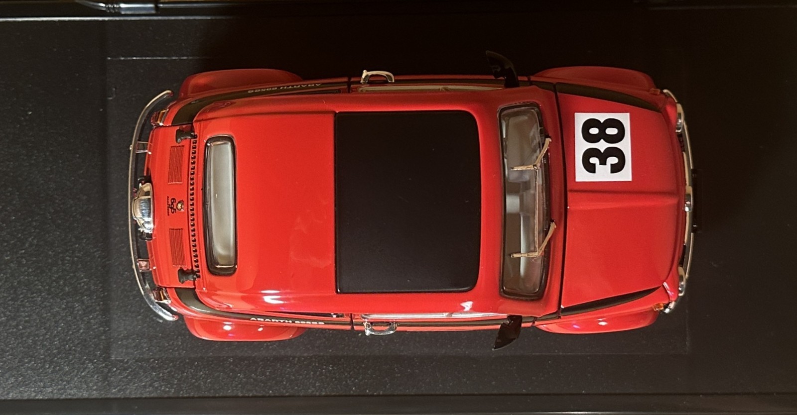 Road Legends 1/18 Scale 1960 Fiat Abarth 695SS Coupe, Red, Good condition