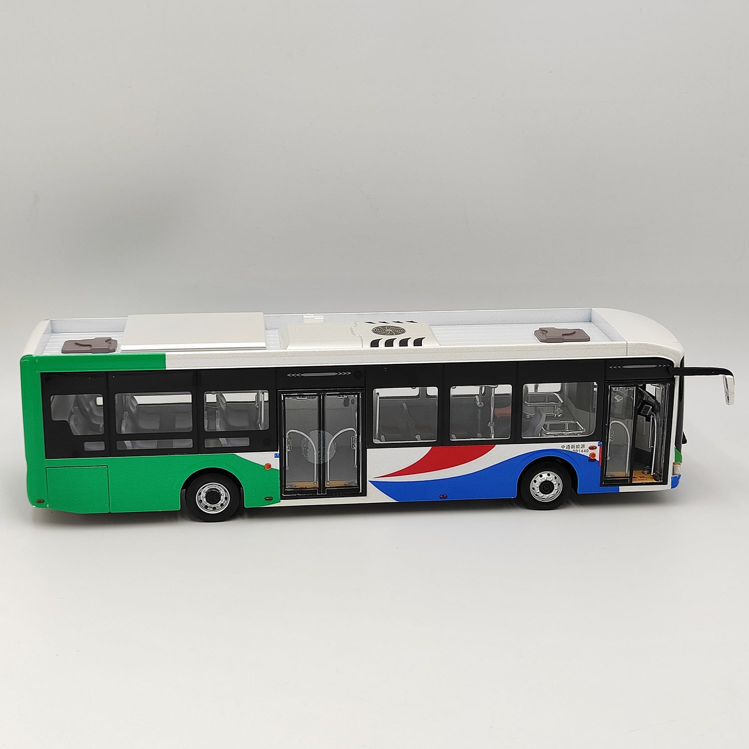 Original 1/43 Zhongtong Bus N12 LCK6126EVGRA1 Qingdao Bus Alloy Model