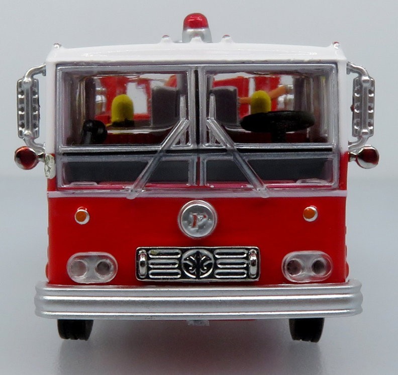 1974 Ward LaFrance Fire Engine: San Francisco Fire Department – Engine 31 1:87