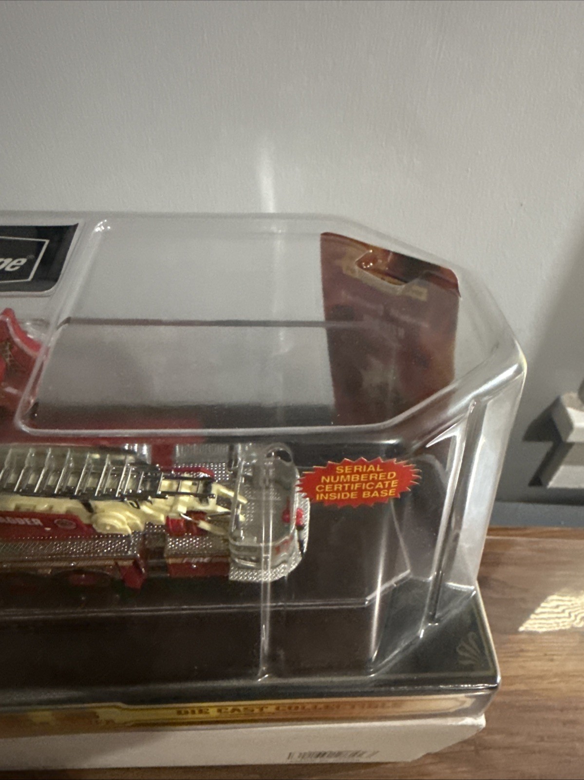 Code 3 Collectibles FDNY Aerialscope Tower Ladder 124 #12735 1/64 Fire Truck New