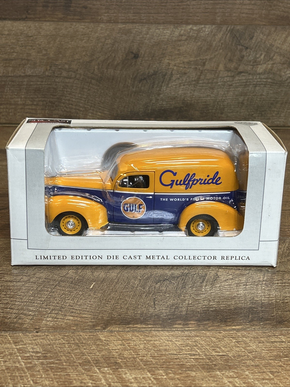 SpecCast – 1940 Ford “Gulf Oil” Panel (1:25 scale) [lot#126]