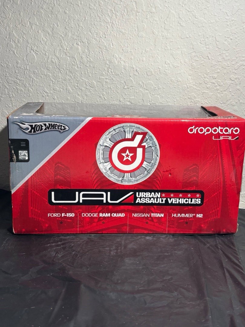 Rare 2005 Hot Wheels 1/18 Dropstars UAV Urban Assault Vehicles Nissan Titan