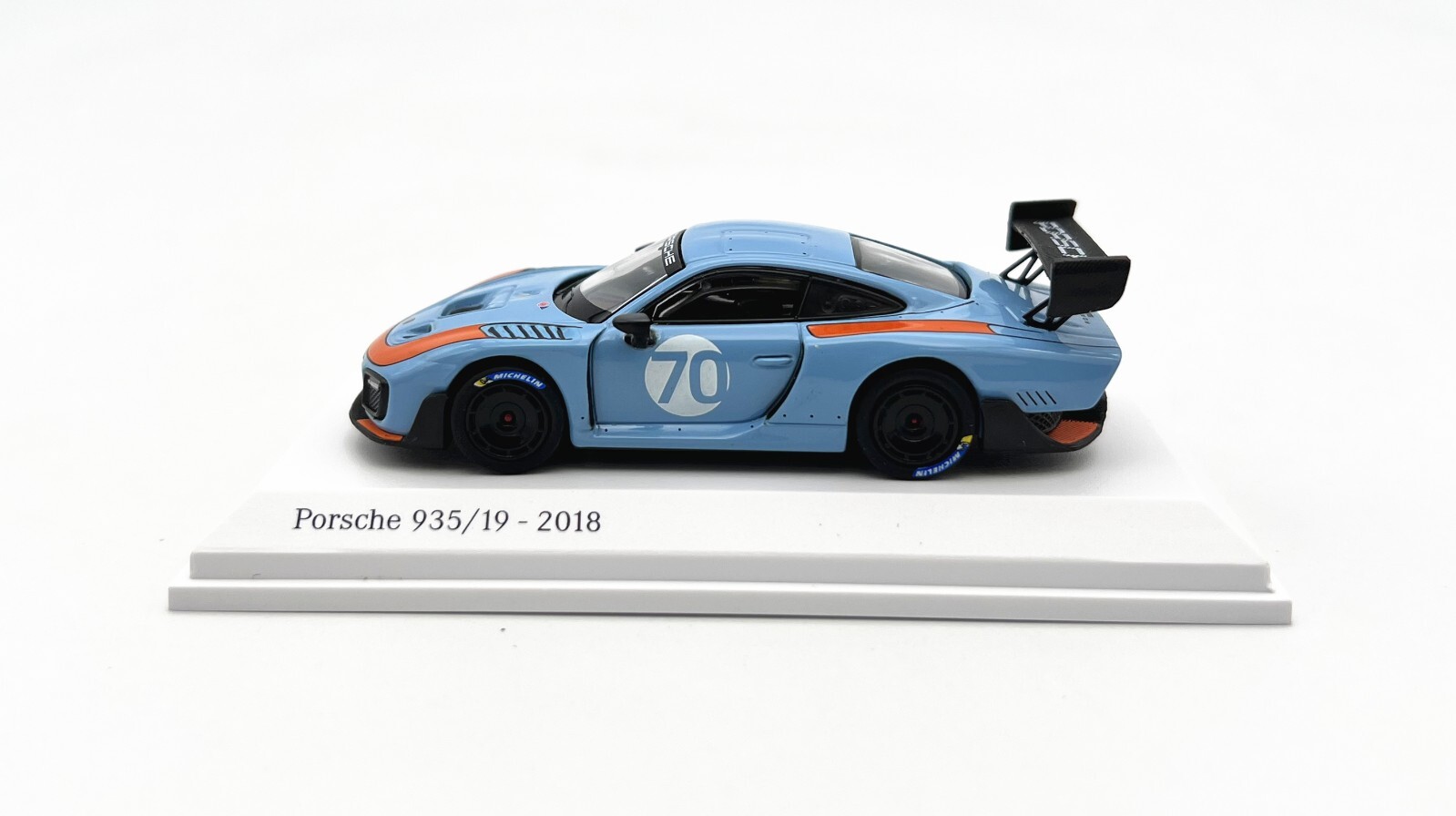 Minichamps 1:64 Porsche 935/19 – 2018 – Gulf Blue