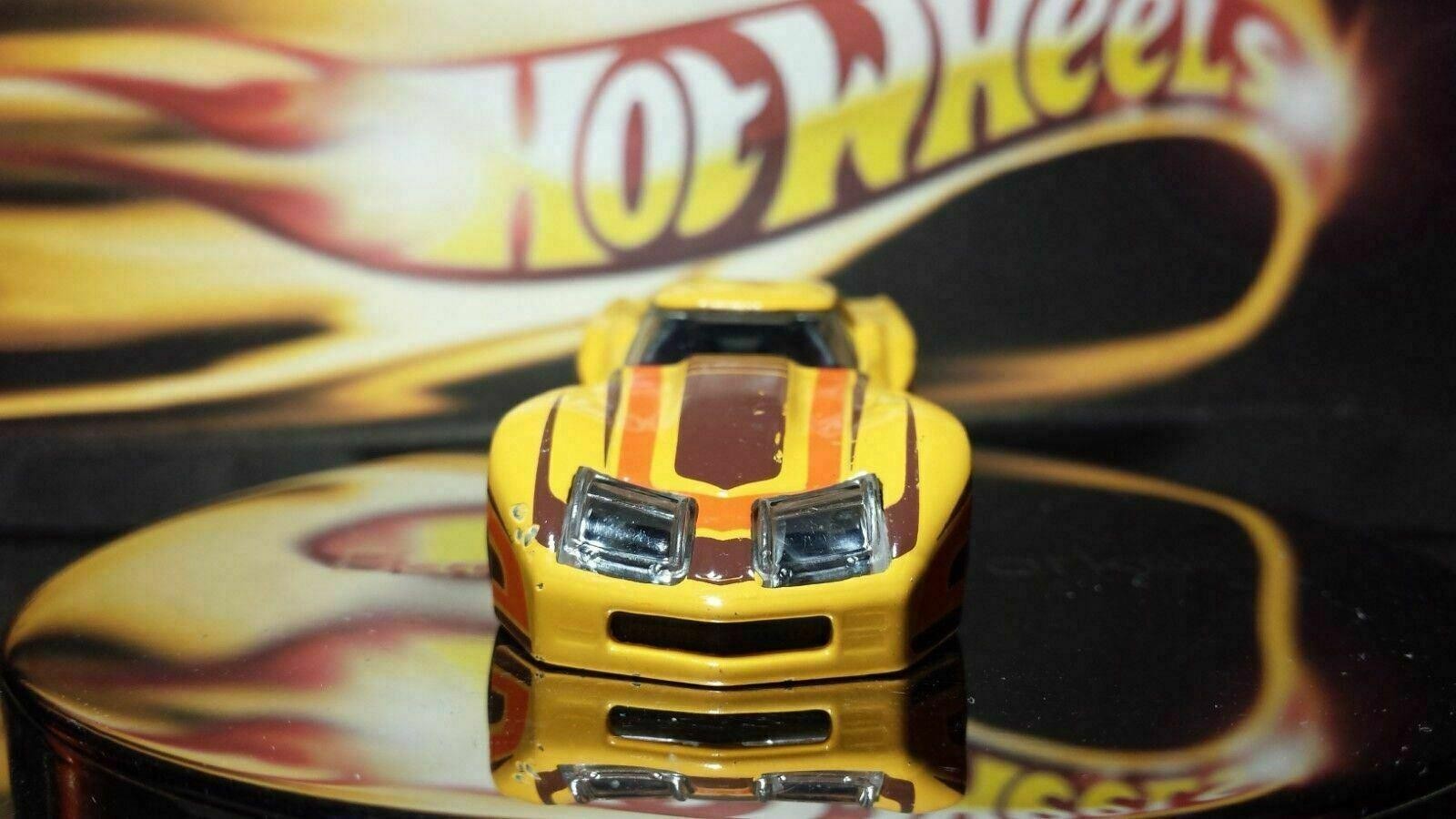 GREENWOOD CORVETTE BEIGE 1:64 SCALE DIECAST COLLECTOR MODEL CAR