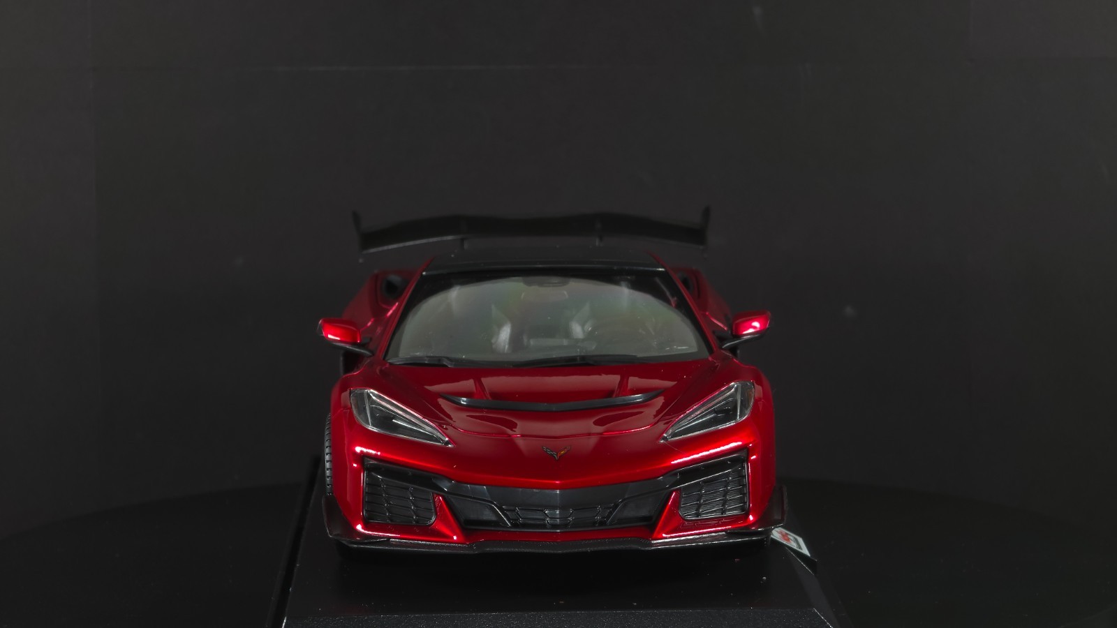 Corvette ZR1 Coupe 1:18 Maisto Exclusive Style Special Edition – Red