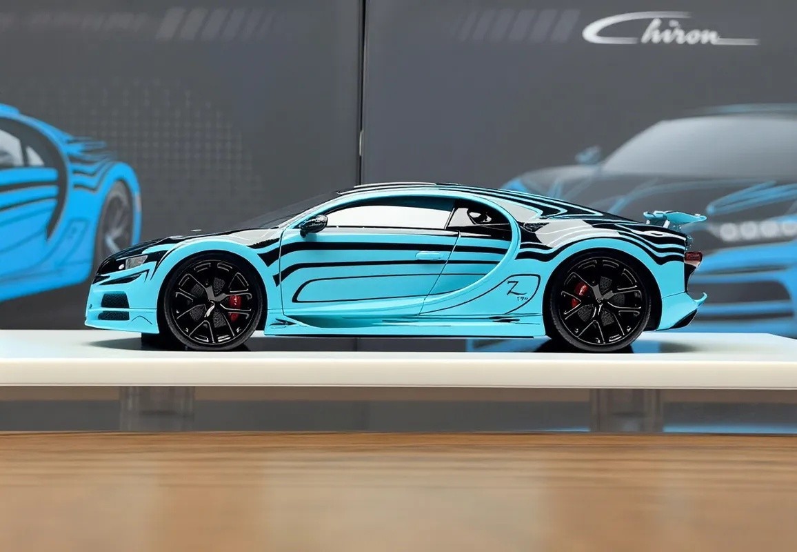 LJM 1:64 Black Blue Chiron Racing Sports Model Diecast Resin Car