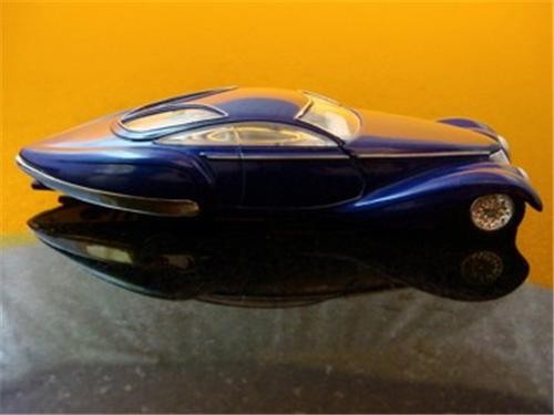 Chip Foose/ Boyd Coddington MANHATTAN 502ci V8 Show Car 1/64 Limited Edition H