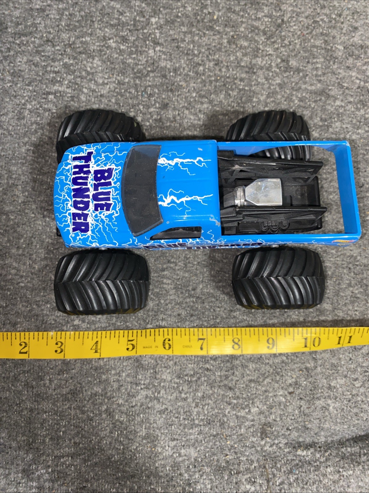 2016 Hot Wheels Monster Jam Truck BLUE THUNDER Light Blue 1:24 scale Diecast