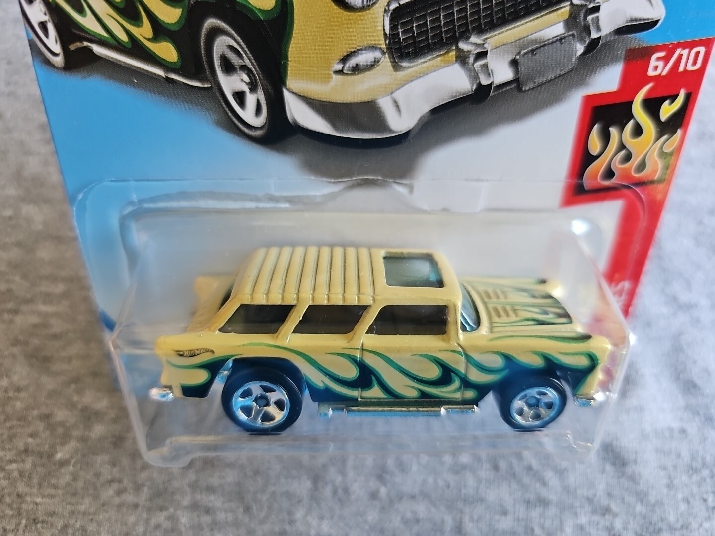 2018 Hot Wheels CLASSIC ’55 NOMAD Yellow ?/365 GREAT CARD Flames KMART COLOR