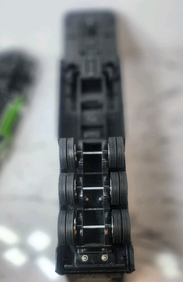 Thor Kawasaki Monster Energy Diecast 1:32 Tractor Trailer