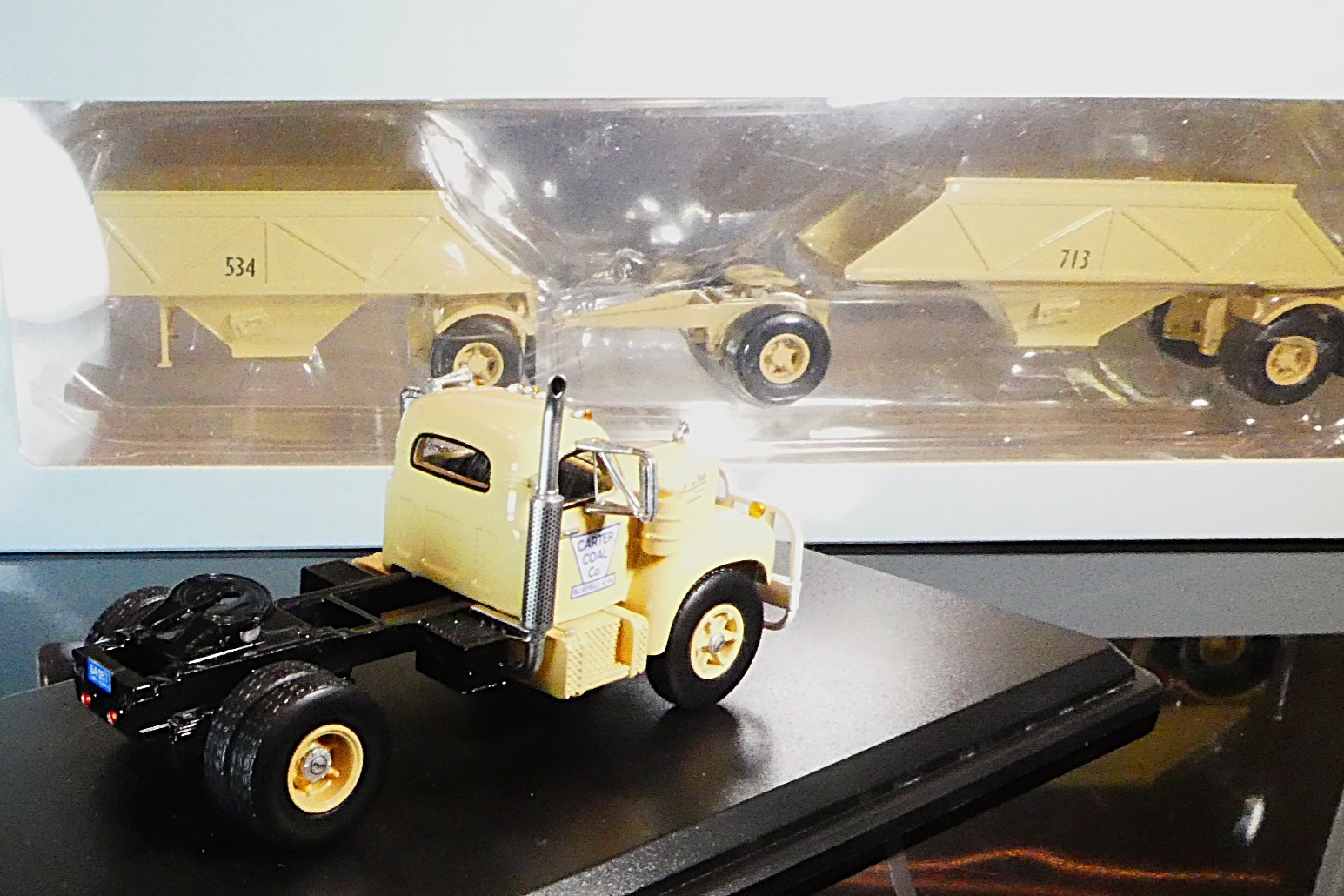 CHOSE MACK B-61T SWB Semi tractor truck bottom dump trailer NEO RESIN 1/64 n DCP