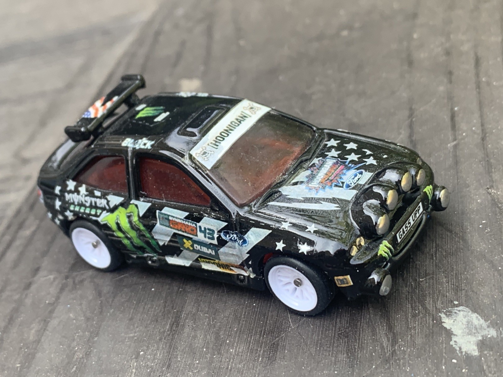 ESCORT Mk5 RS2000 Hoonigan Racing by Hot Wheels – Modified Real Riders 1:64