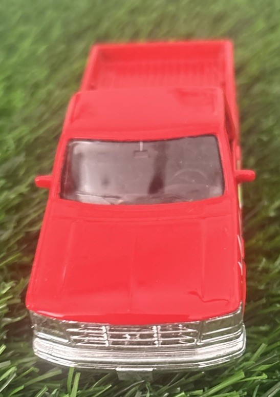 Maisto Scale 1/46 Ford F-Series Truck Die Cast Toy Red