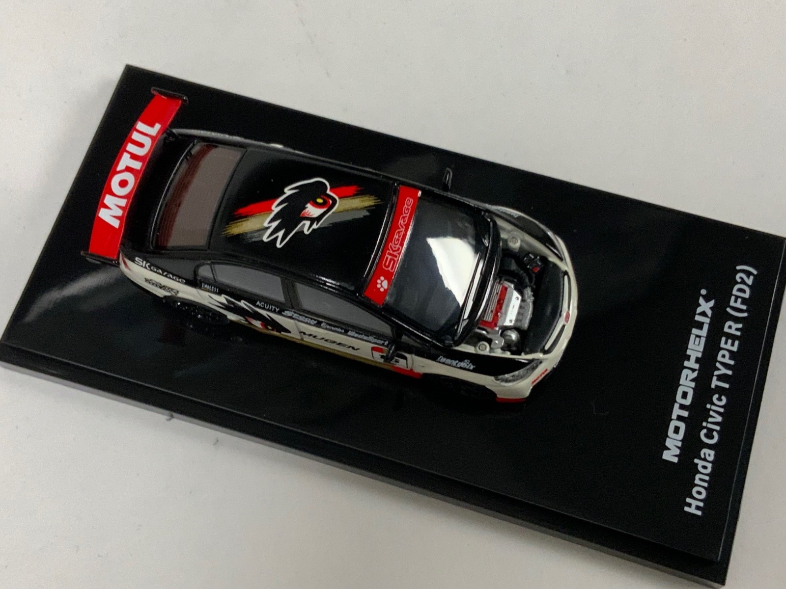 1/64 Motorhelix Honda Civic Type R ( FD2 ) with Engine Mugen Livery MIX2