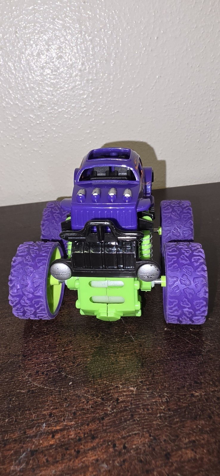 Monster ZAD Shocker Rush Purple Friction Powered Push & Go Truck