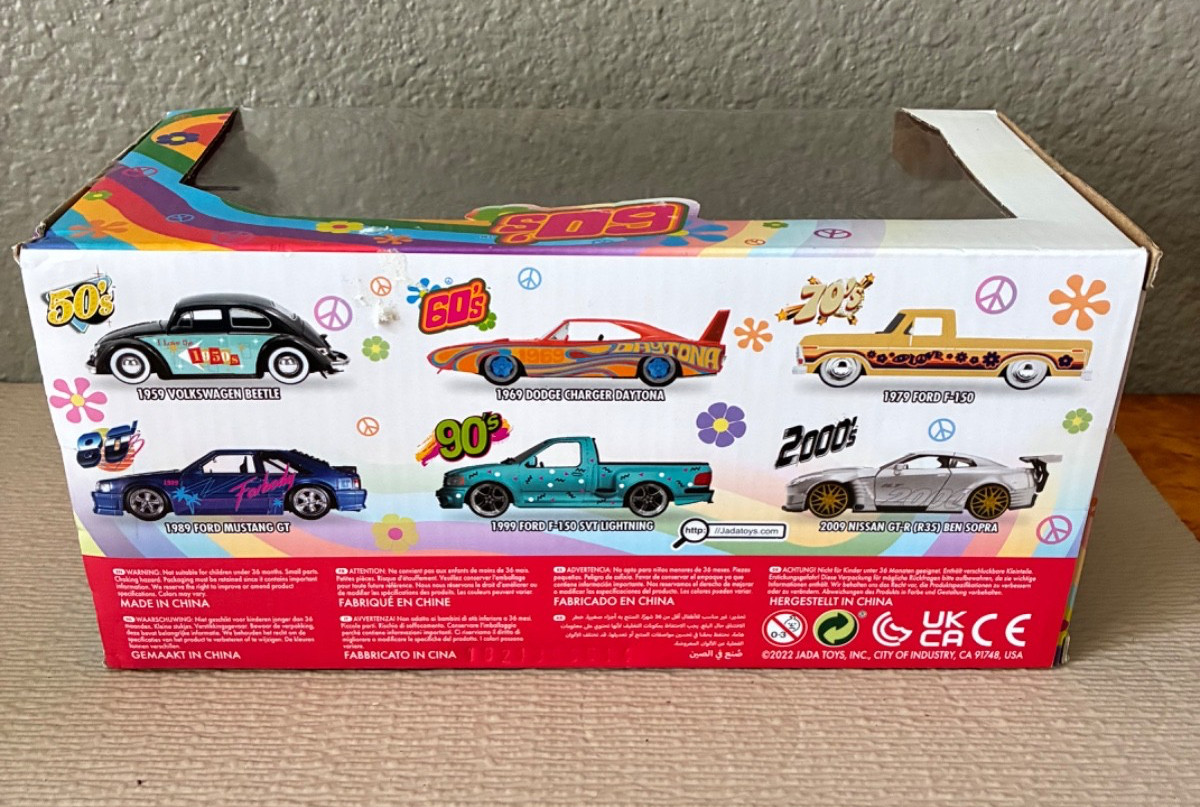 Jada Toys 1/24 Scale Die-Cast Model 1969 Dodge Charger Daytona